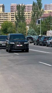 Премьер-министр Армении посетил строительство «Парка жизни» в Ботаническом саду